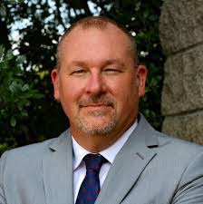 Meredith Newcomb's Instagram, Twitter & Facebook