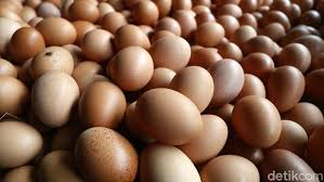 Terjadi kenaikan harga pada beberapa komoditas di maret 2020, di antaranya bawang bombay, jahe, telur ayam ras, gula pasir hingga mie kering instan, kata kepala bps suhariyanto. Duh Harga Telur Ayam Diproyeksi Terus Naik Sampai Tahun Depan