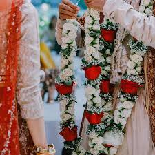 Fast and free shipping, free returns and cash on delivery available on eligible purchase. Trending Extremely Beautiful Baby S Breath Jaimalas Designs Indian Wedding Garland Indian Wedding Flowers Rose Garland Wedding