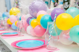 candy balloons adorned the kid s table design set up liveloveplayla photography ris photography cake sweets candy balloons kid table balloons pinterest