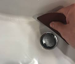 Using loctite repair putty all purpose will leave you with a seamless repair job that will stand the test of time. How To Fix A Cracked Porcelain Sink 8 Steps Prudent Reviews
