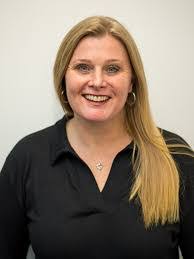 Lisa Peterson's Instagram, Twitter & Facebook