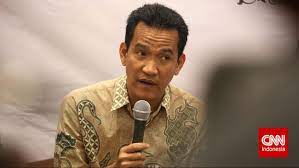 Refly harun constitutional law expert and election observer at centre for electoral refrom (cetro), petitioner of judicial review. Polisi Segera Panggil Refly Harun Terkait Kasus Gus Nur