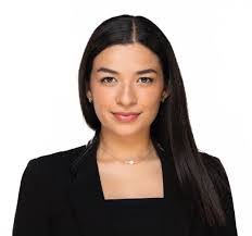 Donna Benge's Instagram, Twitter & Facebook