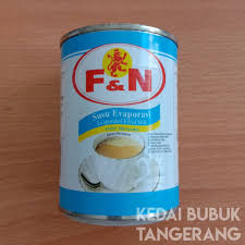Penguapan atau evaporasi adalah proses perubahan molekul di dalam keadaan cair (contohnya air) dengan spontan menjadi gambar 2. Susu Evaporasi Evaporated Milk 380g Shopee Indonesia