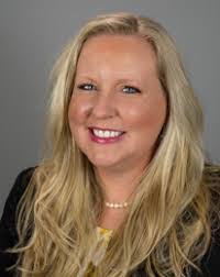 Amanda Veenstra's Instagram, Twitter & Facebook