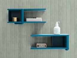 Hiasan dinding dari kayu ini sangat cocok untuk rumah yang memiliki konsep minimalis. 17 Inspirasi Rak Dinding Minimalis Di 2019