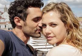 Felicitas woll a copilărit în harbshausen ().ea a început o școală de asistente medicale, dar a fost descoperită prin întâmplare de frank oliver schulz. Weil Ich Dich Liebe Kritik Zum Film Tittelbach Tv