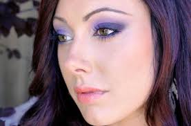 Since many blue eyes have gold flashes in the iris, metallics really electrify blue eyes. What Colors Make Brown Eyes Seem Boring Here Are Important Do S And Don Ts