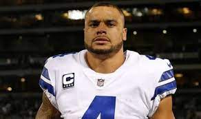 Cowboys Tagging Dak Would Make The Situation Worse American Football Players Dak Prescott Football Players