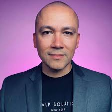 Any experienced artists here that use the Bishop Liner machine? I have a  question