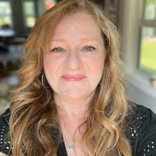 How to ease gout pain and change diet?