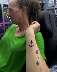 Live from Gold Coast and ex-cyclone Alfred @tattooartist_gretch  #cyclonealfred • • I go