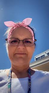 Michelle Hoisington's Instagram, Twitter & Facebook