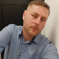 Looking for some advice all Been running a striker build but looking to do  an armour build and not sure what to go with. Looked at YouTube vids but  what your guys