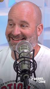 No training, no problem 🏃‍♂️ Ep. 198 #2bears1cave #2bears1cavepodcast  #comedypodcast #comedians #halfmarathon #marathon