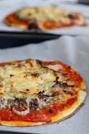 Pizza New Yorkaise Les Delices De Marina Pizza Idees Garniture Pizza Pizza Design