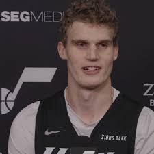 Darren Morey's Instagram, Twitter & Facebook