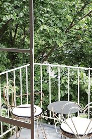 House Tour A Post War Melbourne Apartment With An Elegant Twist Melbourne Apartment Vogue Living Home Decor