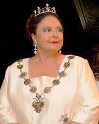 Grand duchess maria vladimirovna of russia has been a claimant to the headship of the imperial family of russia since 1992. Grand Duchess Maria Vladimirovna Wearing Her Mother S Pearl And Diamond Tiara Russia Pearls Diamonds Blackened Stee Royal Jewels Royal Jewelry Royal Tiaras