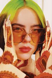 Usually seen with her dark black hair, neon green roots and baggy clothes, it was a shock to see the singer rocking bleached blonde hair, a … Billie Eilish Interview The Pop Star On Finneas Her Grammy Wins Joe Biden And More Vanity Fair