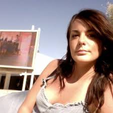 Sasha Sweeney (@shades_of_beige)