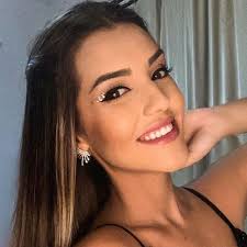 Julia Leite (@julia.rleite) • Threads, Say more