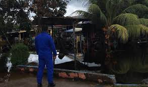 Menteri kanan pertahanan, yb dato' sri ismail sabri bin yaakob di dalam kenyataannya menjelaskan, atm telah menzahirkan komitmen untuk membantu negara dalam sehingga semalam, situasi banjir telah menjejaskan 6 buah negeri iaitu johor, pahang, terengganu, selangor, kelantan dan perak. Banjir Di Johor Akibat Taburan Hujan Lebat