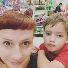 Amazon.com: Finding VaJoyJoy: An illustrated story about a nonbinary  vulva's self-discovery: 9781734721720: Edwards PT,CSC, Heather: 圖書