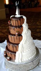 Lustige Torten Rufen Marchen Und Traume Wieder Ins Leben Lustige Torten Torte Hochzeit Lustige Kuchen