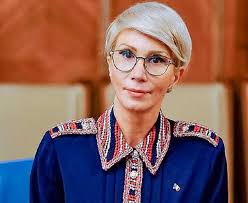 Vicepremierul raluca turcan a făcut o serie de dezvăluiri uimitoare despre strategia guvernului în cazul stării de urgenţă. Vicepremierul Raluca Turcan Ministrul DezvoltÄƒrii Mi A Spus CÄƒ La Nivel De Demnitari Se Face O Reducere De 40 La Nivel De Conducere A InstituÈ›iei O Reducere De 30 Iar La Nivel De