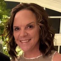 Leslie Lyden's Instagram, Twitter & Facebook