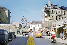 Munich In Color Immagini A Colori Dalla Rinascita Di Una Citta Munich Colorful Pictures Pictures