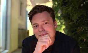 Charlie Bell's Instagram, Twitter & Facebook