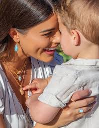 Bonnie Cage's Instagram, Twitter & Facebook