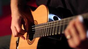 Nella chitarra è il suonatore che gira le chiavette fino a ottenere la nota voluta. Accordi Chitarra Testi Canzoni Spartiti Guide 1000 Note