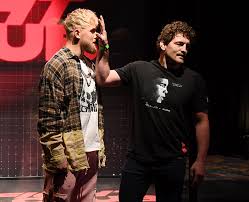 Benjamin michael askren (born july 18, 1984) is an american retired professional mixed martial artist and amateur wrestler. Zvezdy Ufc Perebirayutsya V Boks Za Primerom Konora Posledovali Ben Askren I Dazhe Legendarnyj Anderson Silva Pancher Blogi Sports Ru