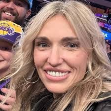 Cristina Wolfe's Instagram, Twitter & Facebook