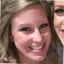 Nicole Macleod's Instagram, Twitter & Facebook