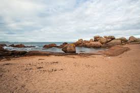 Guide De La Cote De Granit Rose La Plume De Zazu Cote De Granit Rose Bretagne Paysage Ile Grande