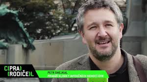Hlavní epidemiolog ikem petr smejkal v. Lekar Petr Smejkal Quot Me Babicky Spojoval Prvorepublikovy Smrnc A Ucta K Praci Quot Prima Cool