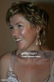 33 Photos & High Res Pictures