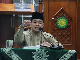 Mengenal Muhammad Iqbal Rahman: Dai Muda yang Menginspirasi Generasi Z di  Mojokerto