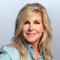 Heather Paschal's Instagram, Twitter & Facebook