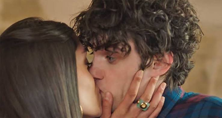 Ici tout commence : Bianca embrasse Loup, Lionel au fond du trou sur TF1 (spoiler) | Toutelatele