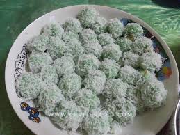 Cara buat buah melaka warna warni sukatan cawan ini simple. Resepi Kuih Buah Melaka Onde Onde Mudah Dan Sedap Ceritera Ibu