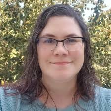 Lisa Mauney's Instagram, Twitter & Facebook