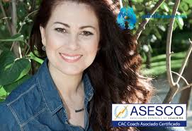 Erna Tent, asociada de #Asesco "Durante más de 10 años de mi vida  profesional, he estado, en empresas de gran relevancia, formando parte del  departamento de capital humano, en el área de