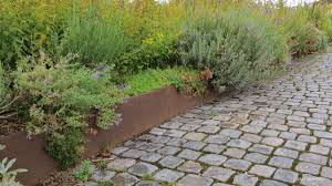 Eco Liner Wegbegrenzung Gartenmetall In 2020 Garten Landschaftsbau Garten Und Outdoor Landschaftsbau