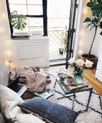 Decorating A Tiny Apartment Urban Rooms Urban Outfitters Room Apartment Decorating Livingroom